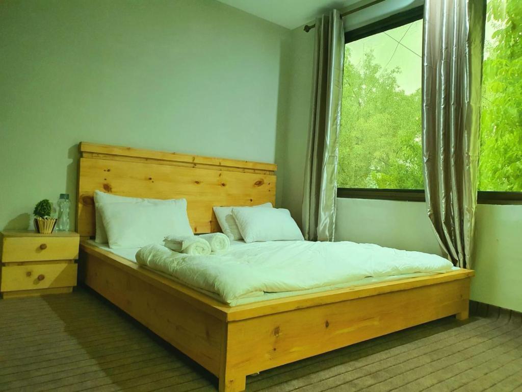 Family Room 1